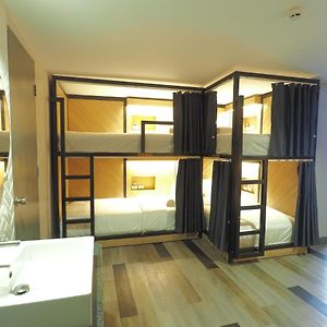 Dormitory Room Mixed